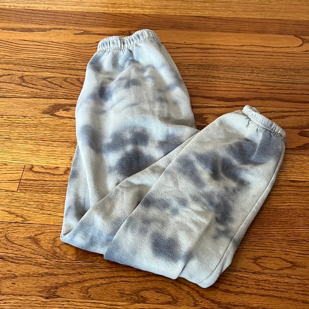 PrettyLittleThing Woman’s Green Tie Dye Joggers Size US 2